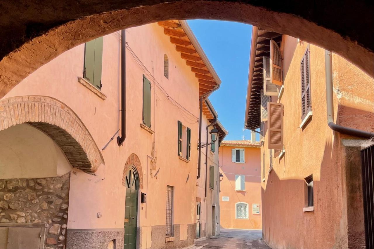 Апартаменты Borgo Dei Sogni Сан-Феличе-дель-Бенако Экстерьер фото
